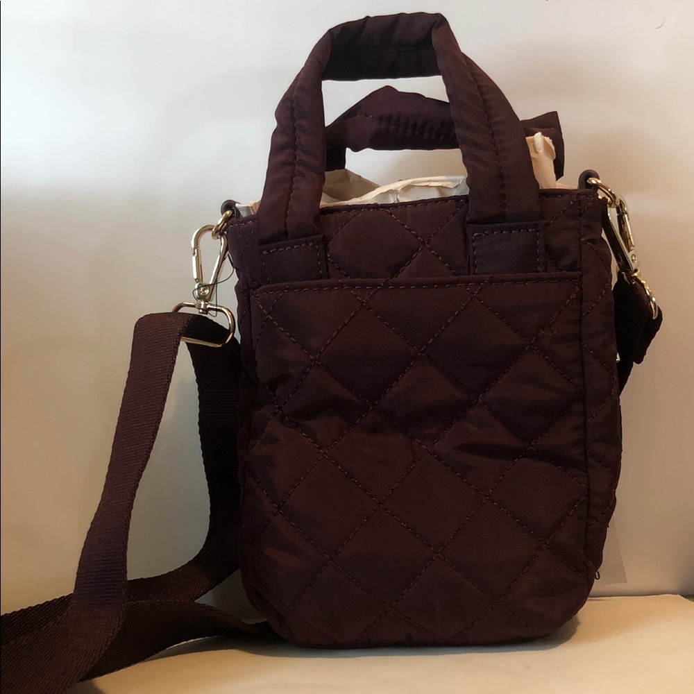Chic Quilted Crossbody Bag in Rich Burgundy